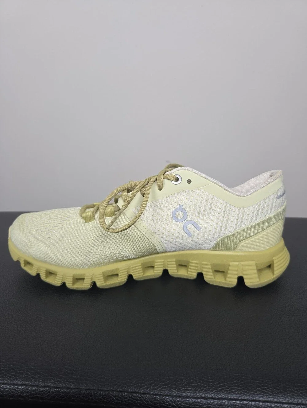 On Cloud X Women's Running Shoes Size 6 Glade Citron Yellow Cross Trainers Helio